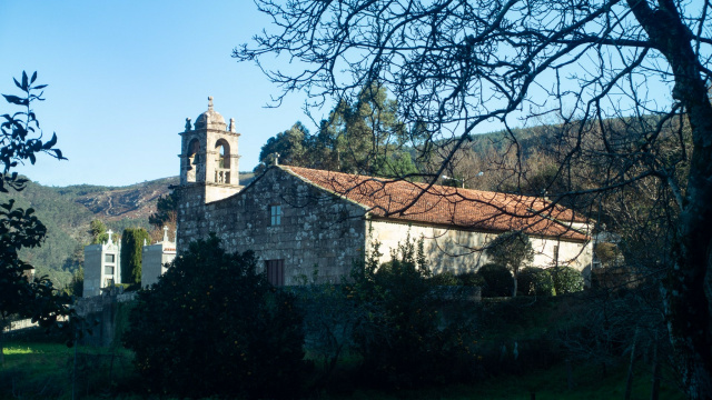 SANTA UXÍA DE MOUGÁS